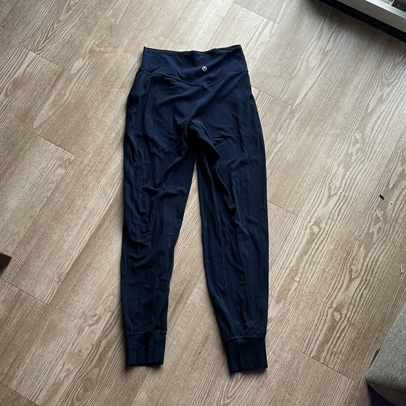 Navy lululemon align joggers - Picture 3 of 3
